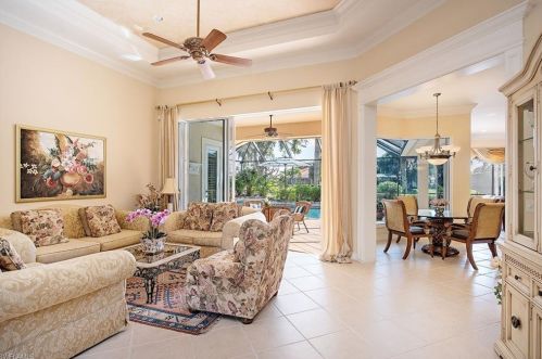 5076 Post Oak Ln, Naples FL  34105-4526 exterior