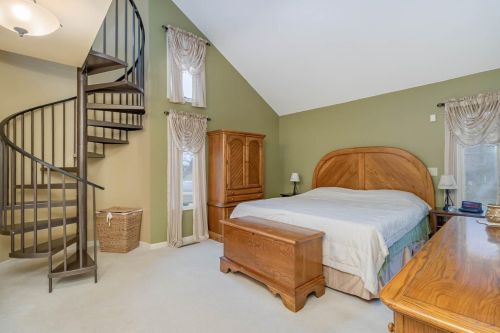 9613 Tyler St, Crown Point IN 46307-2489 exterior