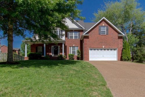 105 Luke Ct, Hendersonville, TN 37075-7084
