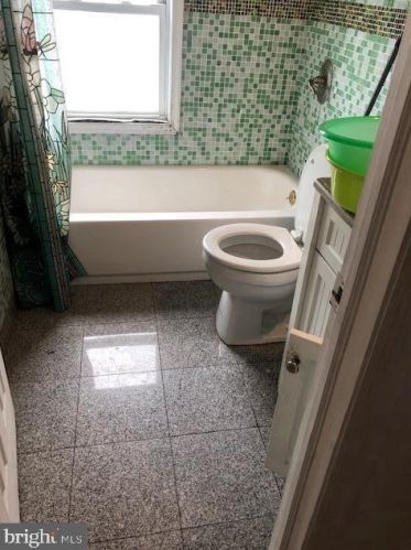 880 Lamberton St, Trenton NJ  08611-3410 exterior