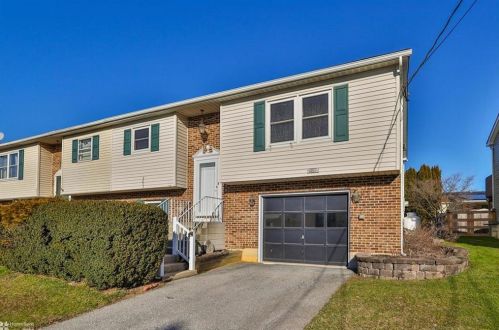 221 Ruch St, Ironton, PA 18037-1711