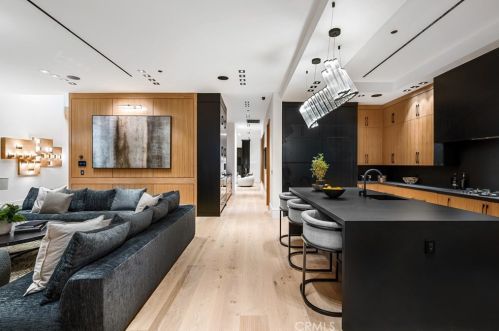 4508 Haskell Ave, Van Nuys CA  91436-3148 exterior