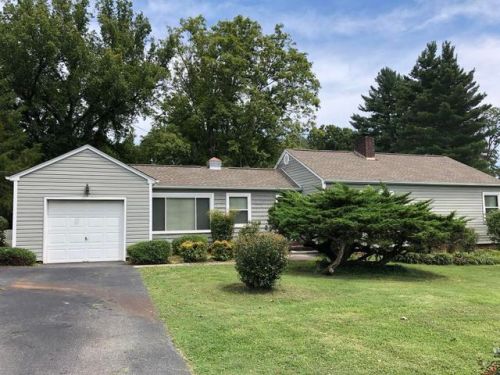 5908 Chalmers Dr, Knoxville, TN 37920-5810