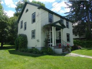 318 Silver St, Woodford, VT 05201-2463
