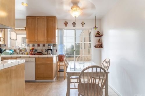 826 Obispo Ave, Long Beach CA  90804-5036 exterior