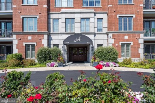 6203 Parkview Dr, Haverford, PA 19041-2021