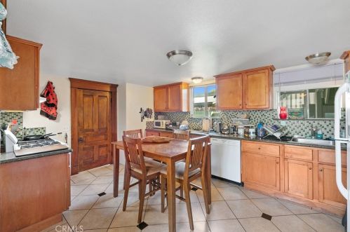 507 Rose Ave, Long Beach CA  90805-5529 exterior