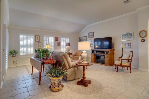 9404 Orangewood Trl, Denton TX  76207-8622 exterior