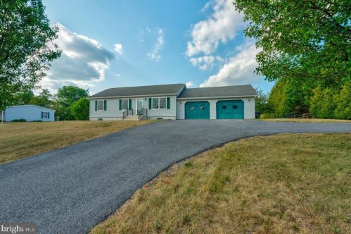 6211 Hager Rd, Upton, PA 17225-9008