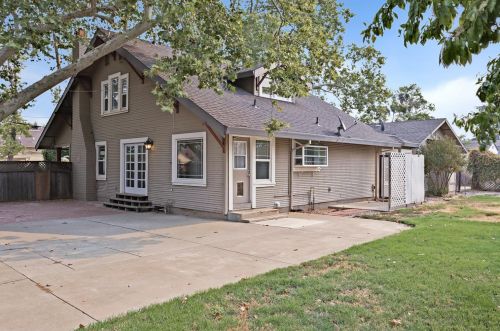 632 L St, Rio Linda CA  95673-3443 exterior