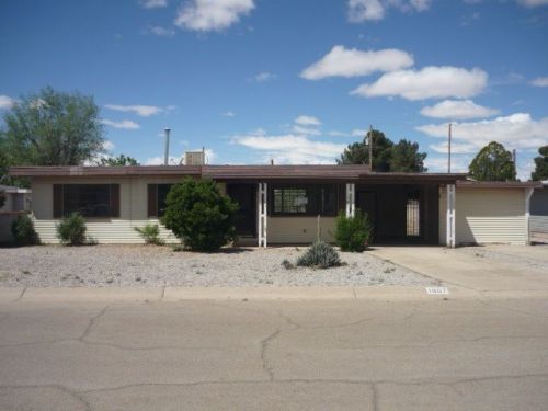 1807 Moor Pl, Alamogordo, NM 88310-6244