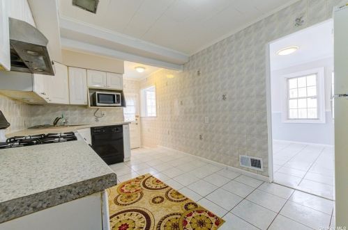 45 Barbara St, Floral Park NY  11003-3603 exterior