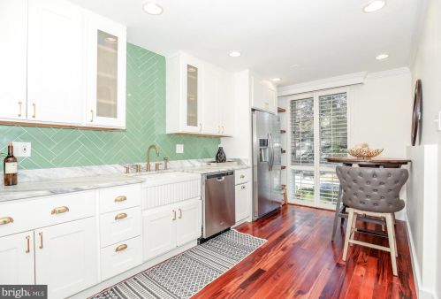 713 3rd St, Washington, DC 20001-2624