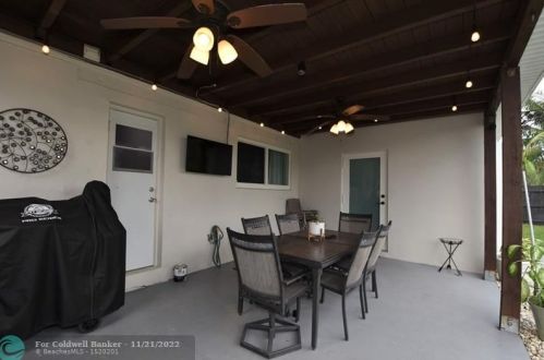 8421 17 Ct, Hollywood FL 33028 exterior