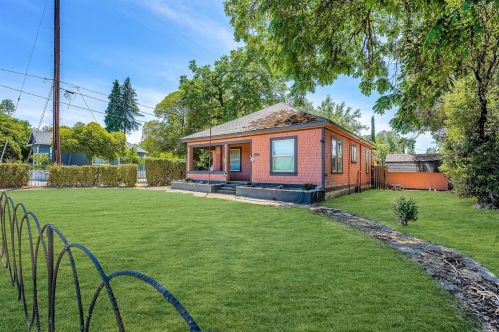 1791 Talmage Rd, Ukiah, CA 95482-6031