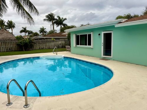 2631 4th St, Boynton Beach FL  33435-7537 exterior