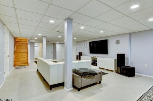 15 5th Ave, Manville NJ  08835-1321 exterior