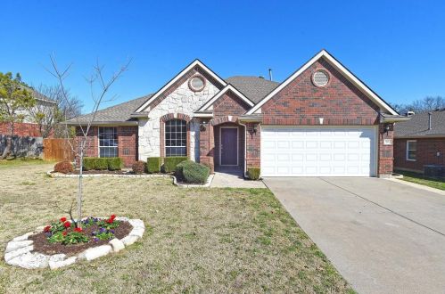 7021 Riverchase Trl, Denton, TX 76210-3279