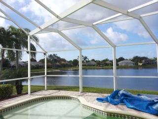 5215 Tudor Ct, Naples FL  34112-3743 exterior
