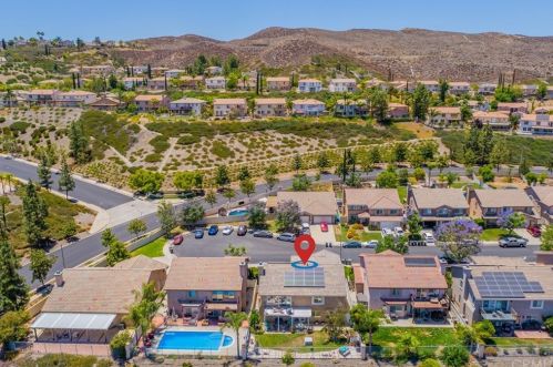 28 Del Brienza, Lake Elsinore CA  92532-0221 exterior