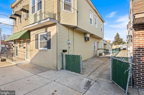 723 Market St, Gloucester NJ  08030-1540 exterior