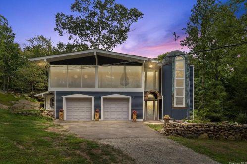 15 Highview Rd, Scotts Corners, NY 10576-1311