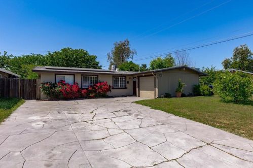 4233 Don Julio Blvd, North Highlands, CA 95660-4112