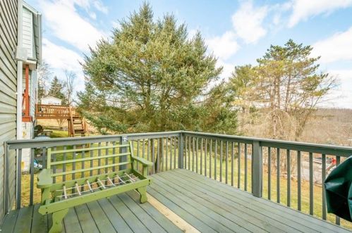 410 Blue Jay Dr, Canonsburg PA  15317-5639 exterior