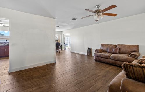 2065 Wald St, Fort Pierce, FL 34984-4754