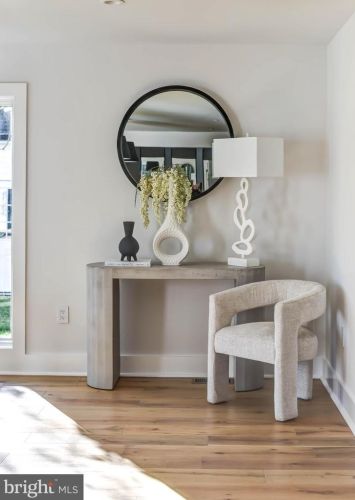 4624 Asbury Pl, Washington DC  20016-4325 exterior