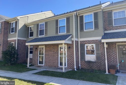 27 Barclay Ct, Blue Bell PA  19422-2541 exterior