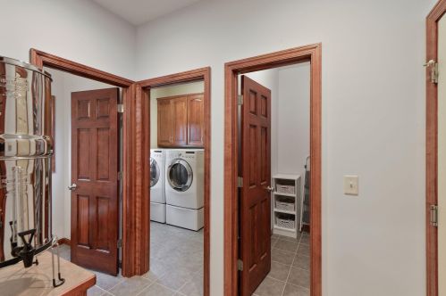 1888 White Oak Dr, Chaska MN  55318-2878 exterior