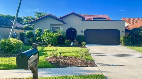 7690 Solimar Cir, Boca Raton, FL 33433-1035
