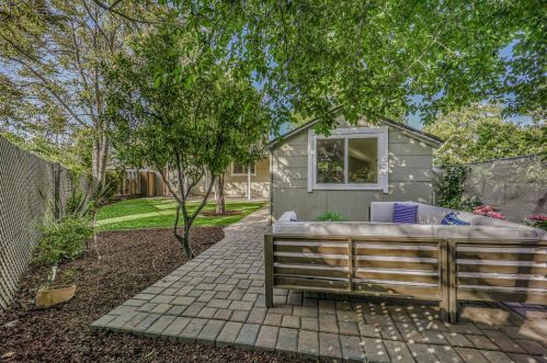 1172 Fay St, Redwood City CA  94061-2241 exterior