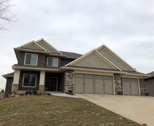 2322 Dempster Dr, Iowa City, IA 52241-4717