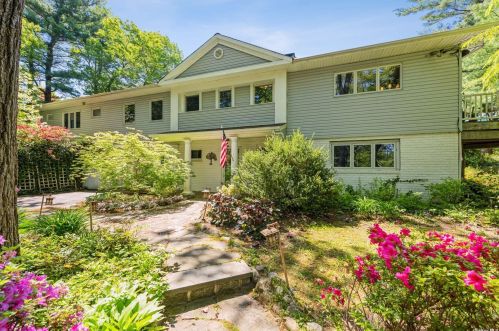 14 Ingold Dr, Huntington Station, NY 11746-7804