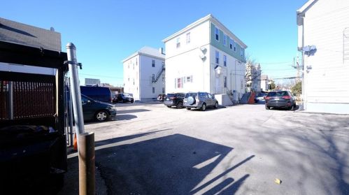 912 Atwells Ave, Providence, RI 02909-3123
