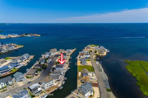 258 Teakwood Dr, Berkeley Township NJ  08721-3122 exterior