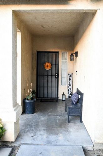 810 El Pinal Ln, Los Banos, CA 93635-2816