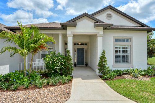 3341 Hill St, Fort Pierce, FL 34953-3504