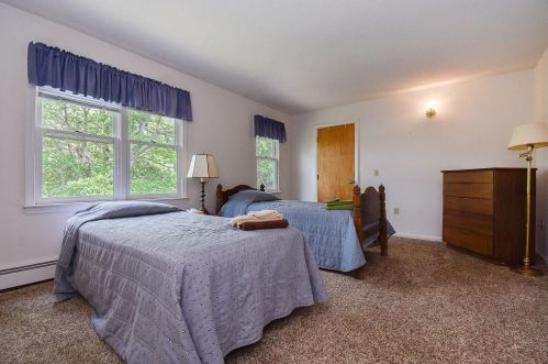 38 Noble St, South Kingstown RI  02882-3941 exterior