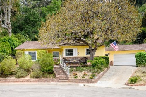 3399 Vickers Dr, Glendale, CA 91208-1605