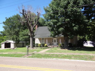 5825 Main St, Trezevant TN  38258-2525 exterior