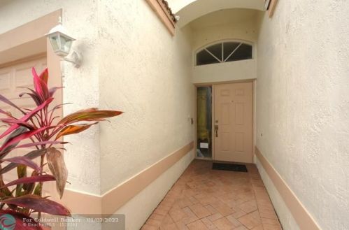 10335 Utopia Cir, Boynton Beach, FL 33437-5544