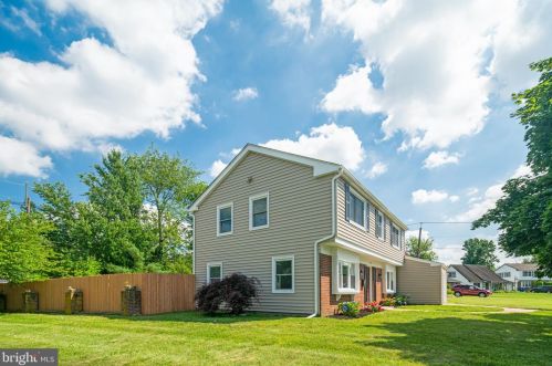 24 Minstrel Ln, Willingboro NJ  08046-3132 exterior