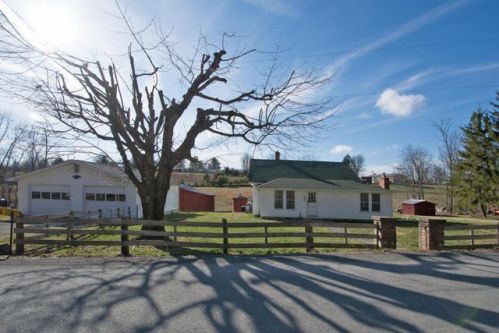 4491 Brush Rd, Lewisburg, WV 24901-9588