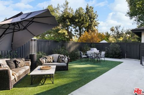 3584 Sepulveda, Van Nuys CA 91402-4305 exterior