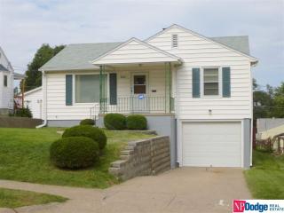 5814 Oak St, Omaha, NE 68106-3026