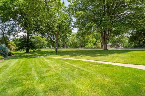 1711 Hastings Mill Rd, Pittsburgh, PA 15241-2845