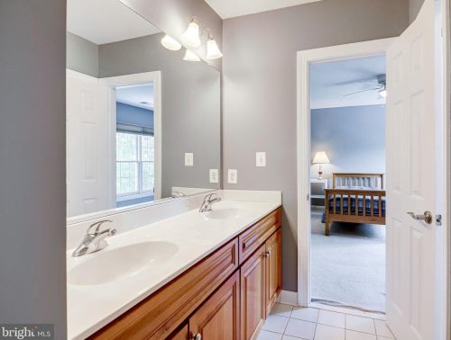 12664 Crabtree Falls Dr, Bristow VA  20136-2161 exterior